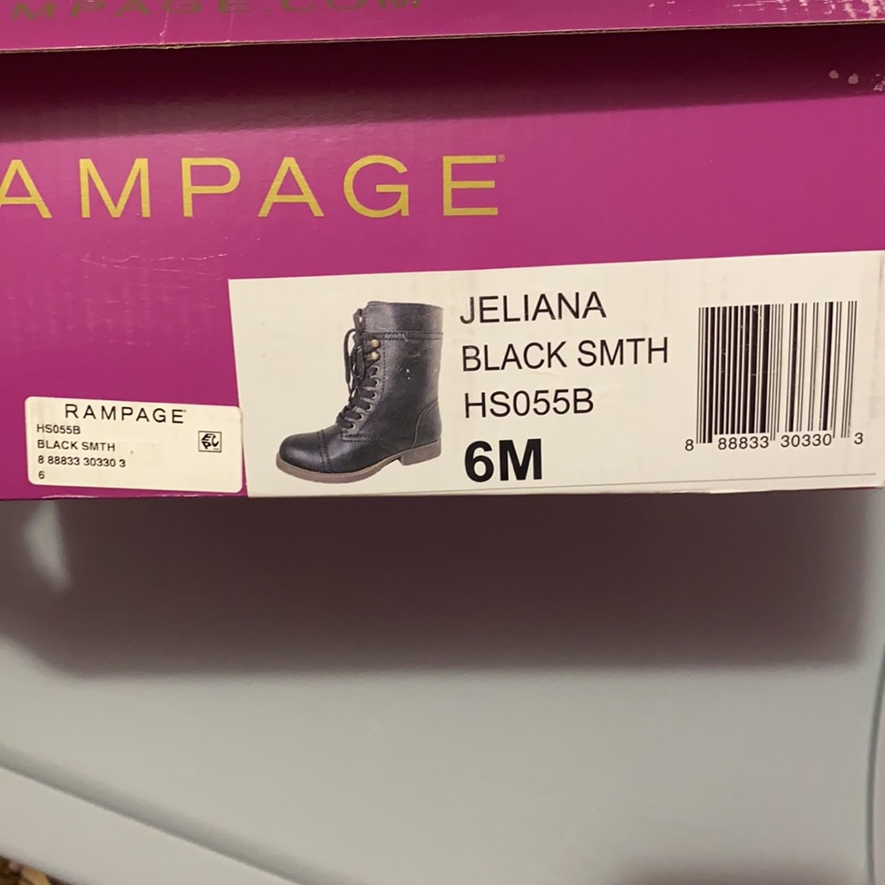 Boots - Picture 3 of 3